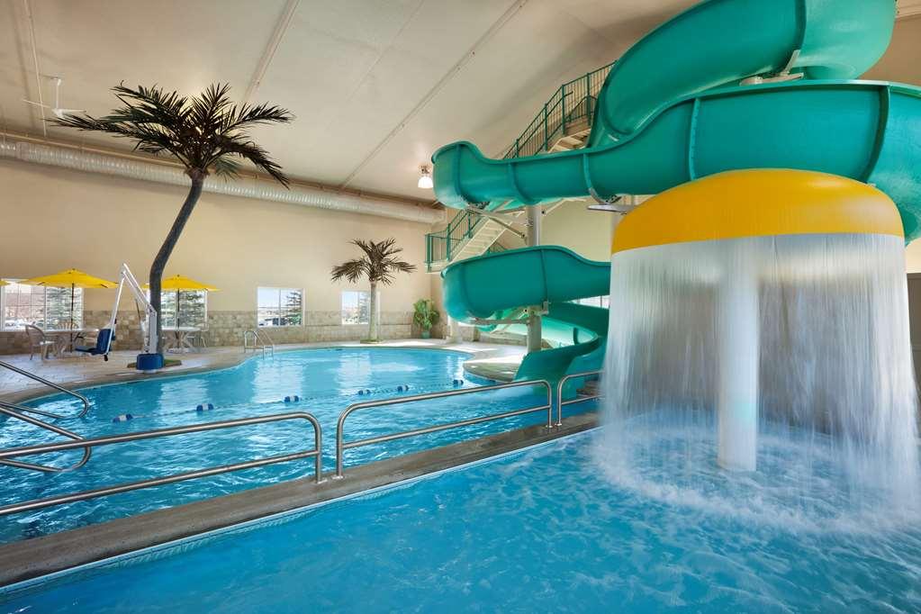 Country Inn & Suites By Radisson Bismarck Waterpark 外观 照片