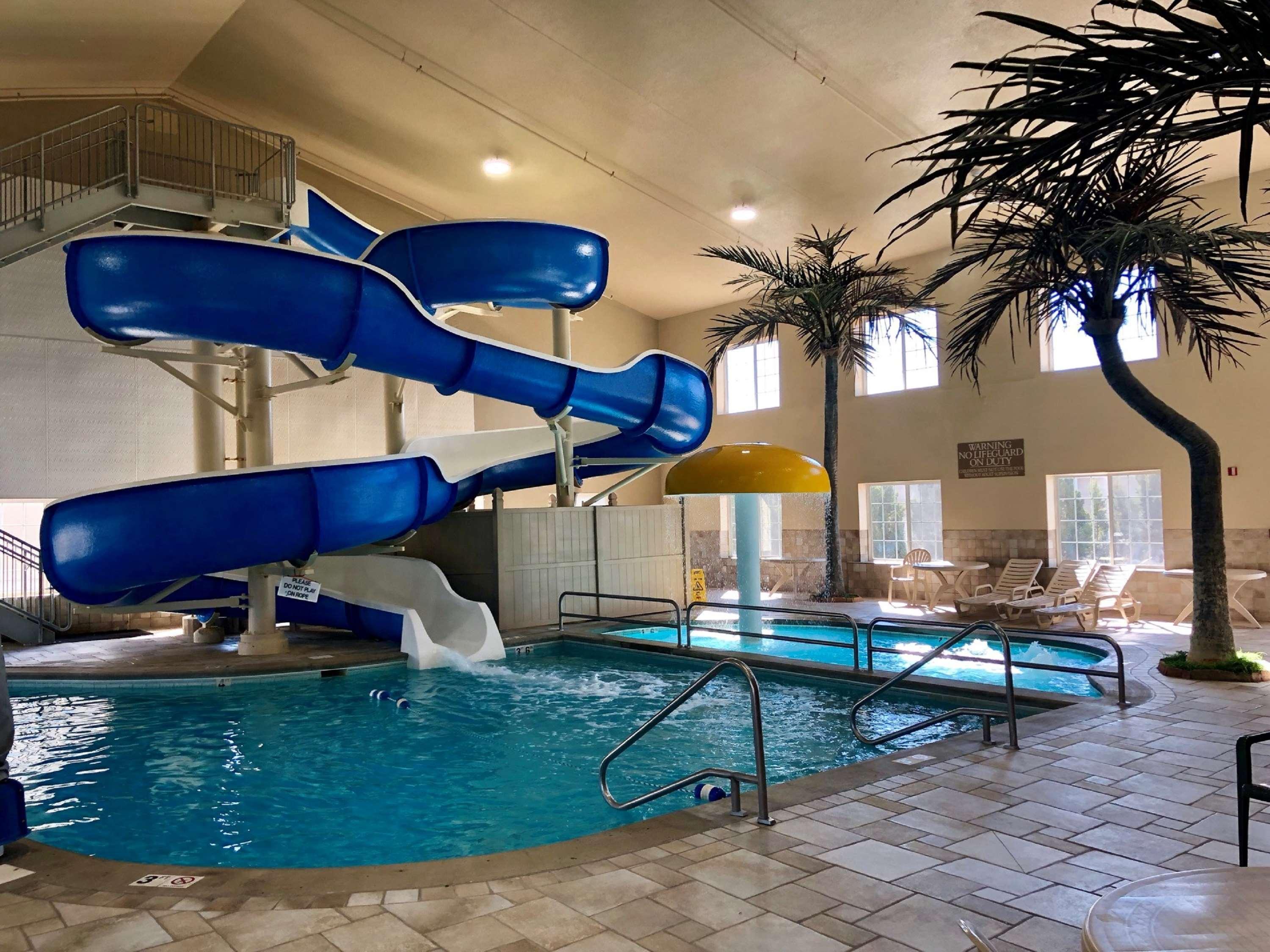 Country Inn & Suites By Radisson Bismarck Waterpark 外观 照片