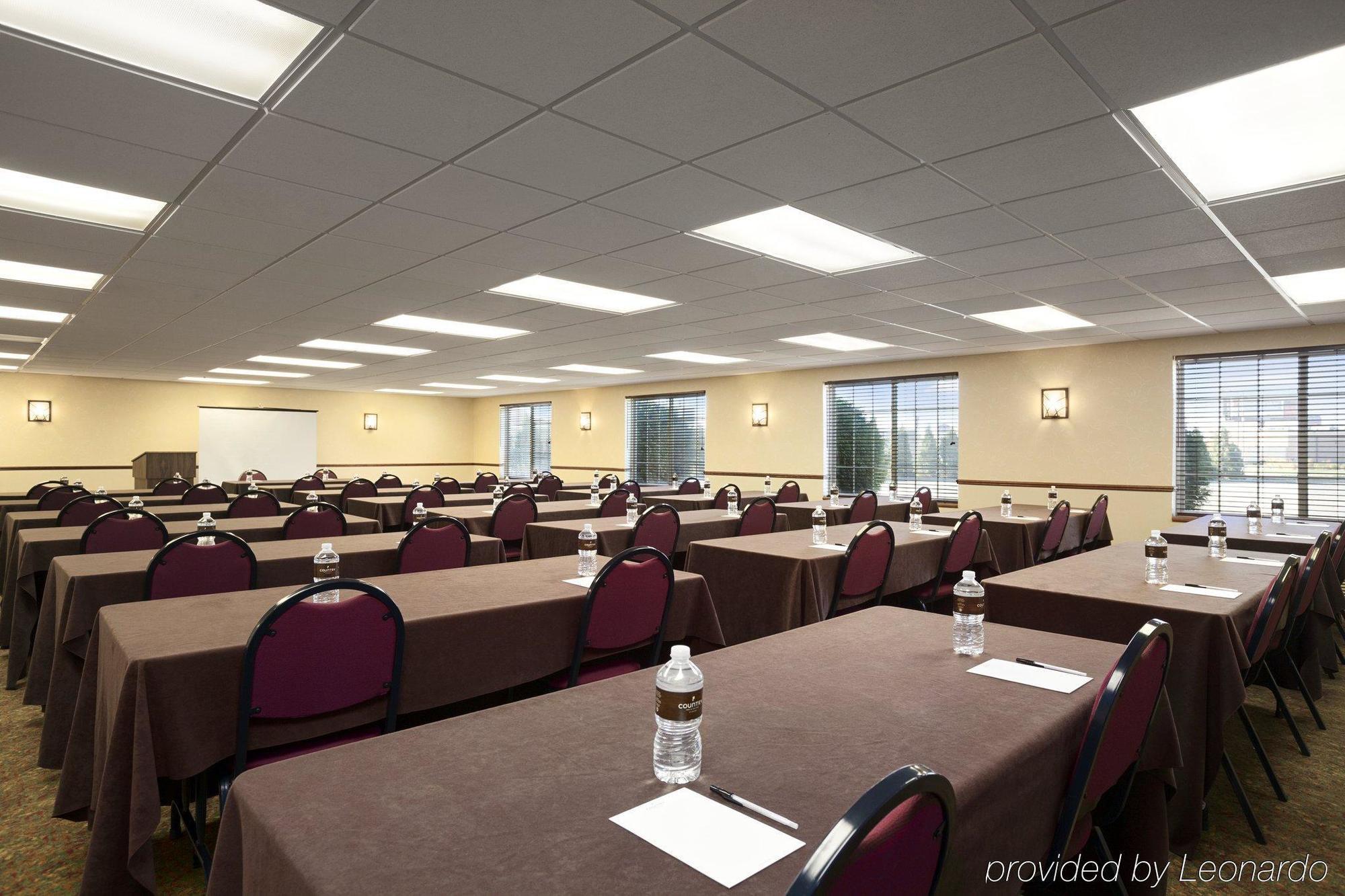 Country Inn & Suites By Radisson Bismarck Waterpark 外观 照片
