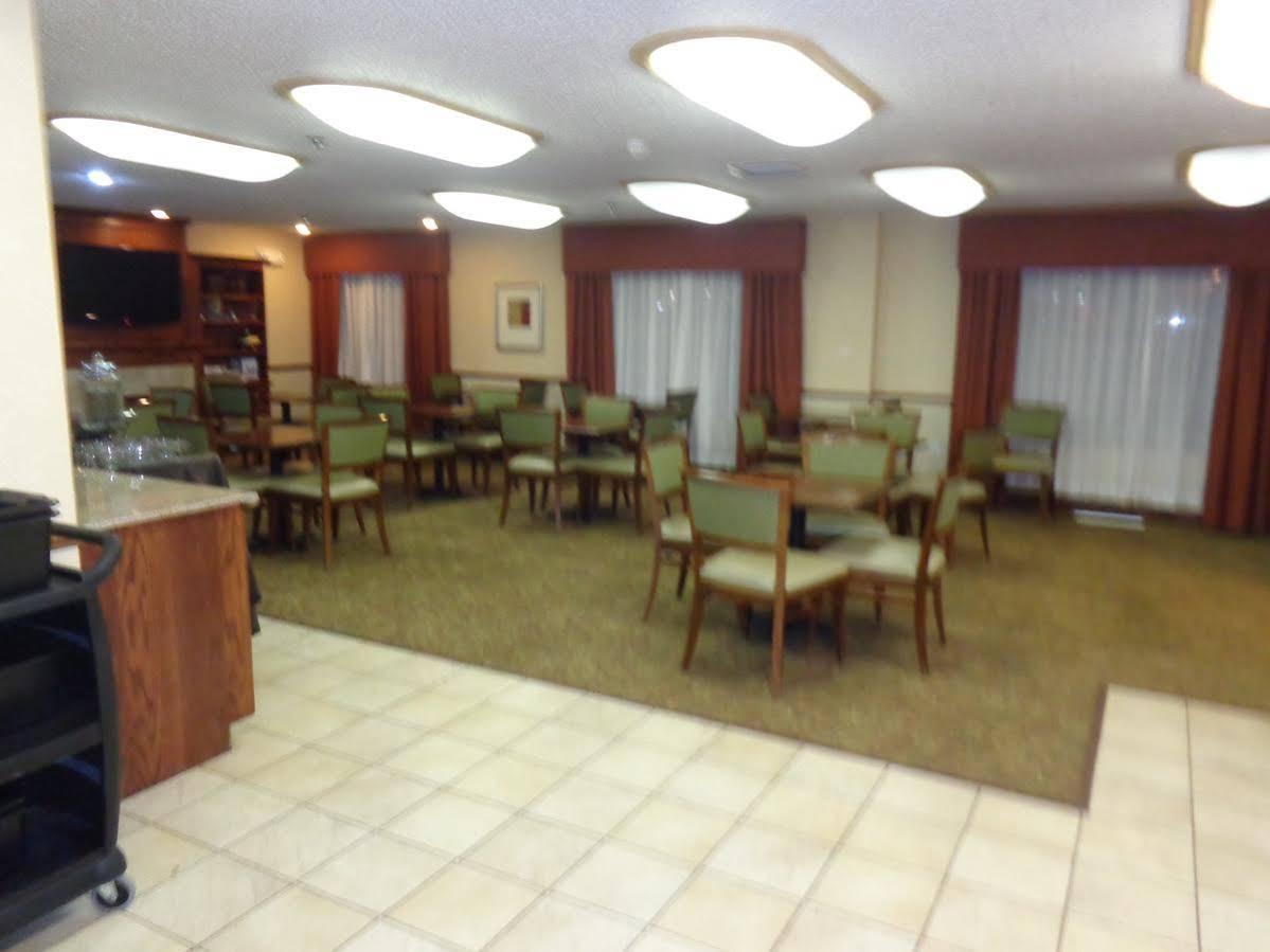 Country Inn & Suites By Radisson Bismarck Waterpark 外观 照片