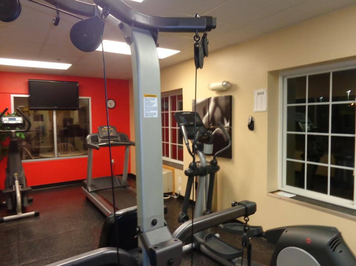 Country Inn & Suites By Radisson Bismarck Waterpark 外观 照片