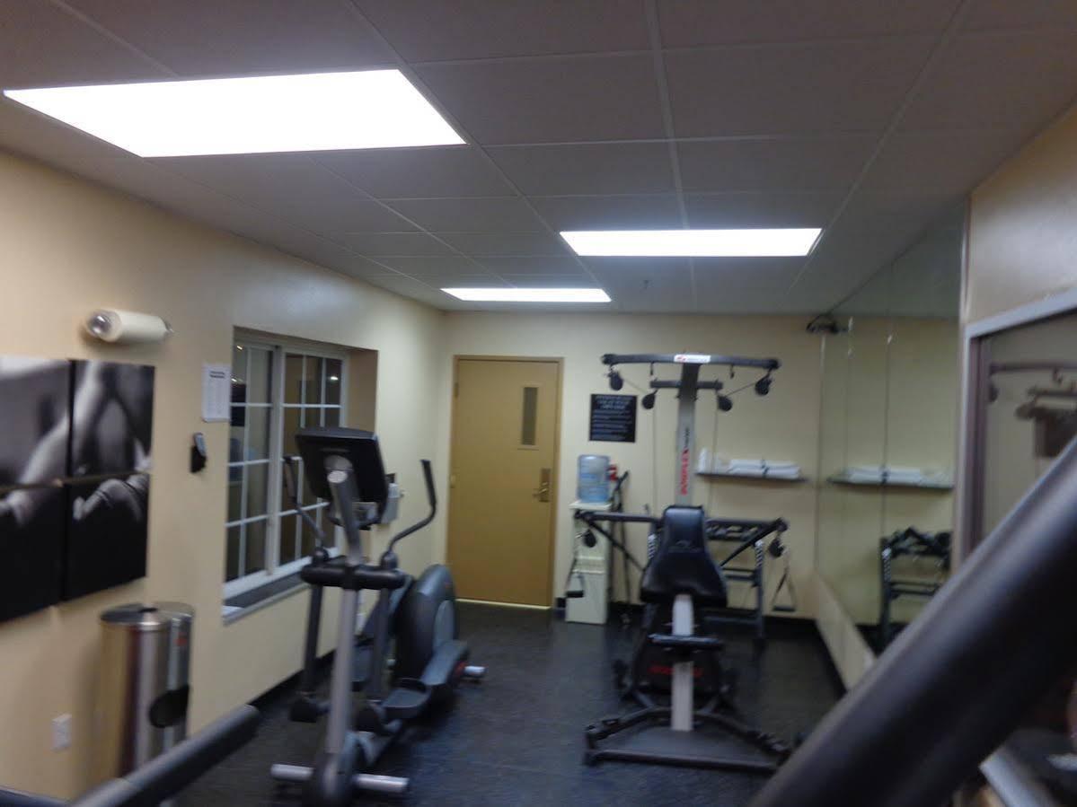 Country Inn & Suites By Radisson Bismarck Waterpark 外观 照片